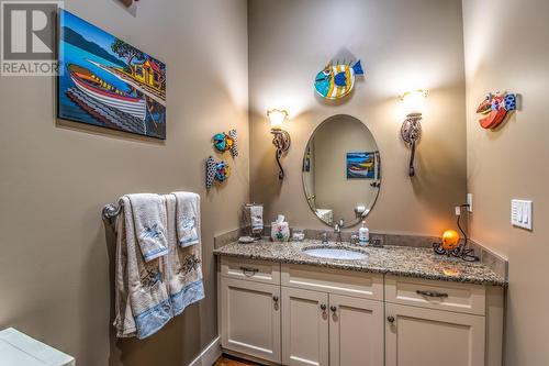 304 Cordon Place, Vernon, BC - Indoor Photo Showing Bathroom