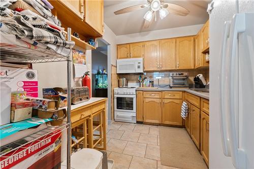 21 East Avenue S|Unit #304, Hamilton, ON - Indoor Photo Showing Kitchen
