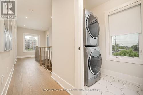 18 Sunset Beach Rd, Richmond Hill, ON - Indoor Photo Showing Laundry Room