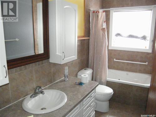 26 Drobot Street, Quill Lake, SK - Indoor Photo Showing Bathroom
