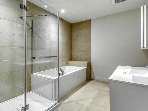 Bathroom - 902-121 Rue Cuttle, Mont-Tremblant, QC - Indoor Photo Showing Bathroom