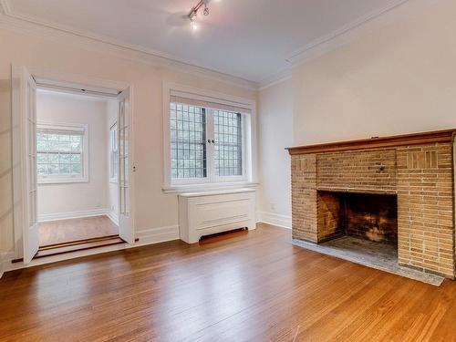 Chambre Ã Â coucher - 16 Av. Grenville, Westmount, QC - Indoor Photo Showing Living Room With Fireplace