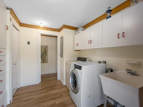1171 East Rd, Denman Island, BC - Indoor Photo Showing Laundry Room