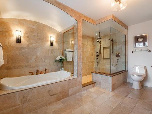 Ensuite bathroom - 119 Rue Antoine-Forestier, Carignan, QC - Indoor Photo Showing Bathroom