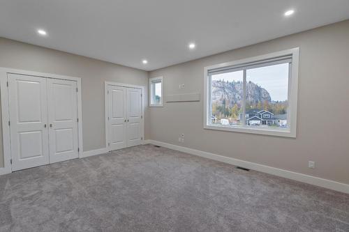 3912 Grandview Drive, Castlegar, BC - Indoor Photo Showing Other Room