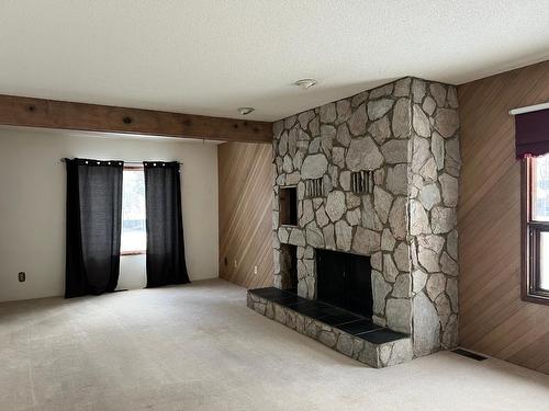 775 Wallinger Avenue, Kimberley, BC - Indoor With Fireplace