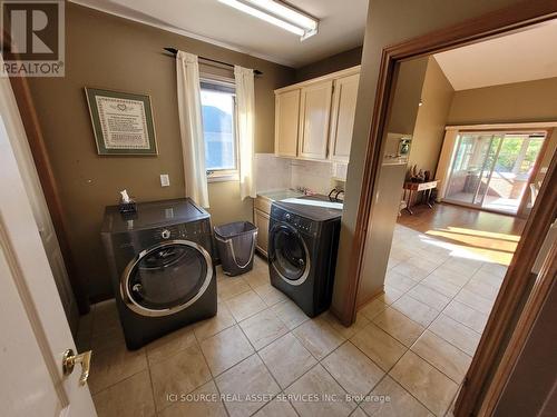 223 Bayberry Cres, Lakeshore, ON - Indoor Photo Showing Laundry Room