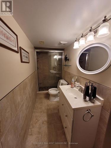 223 Bayberry Cres, Lakeshore, ON - Indoor Photo Showing Bathroom