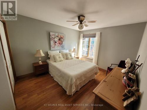 223 Bayberry Cres, Lakeshore, ON - Indoor Photo Showing Bedroom