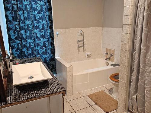 Salle de bains - 551  - 561 3E Rue, Shawinigan, QC - Indoor Photo Showing Bathroom