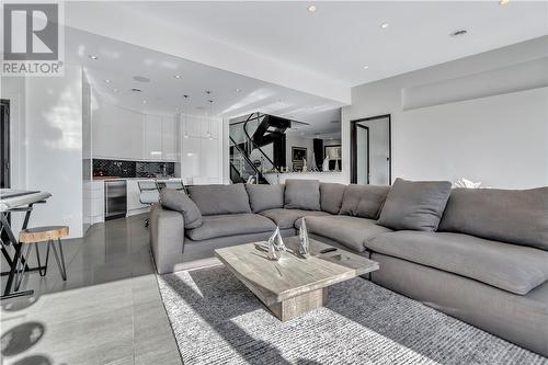 2613 Dube Road, Sudbury, ON - Indoor Photo Showing Living Room