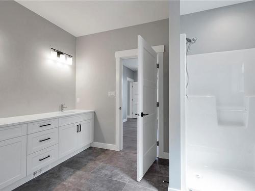 716 Salmonberry St, Campbell River, BC - Indoor Photo Showing Bathroom
