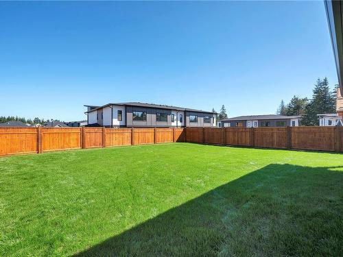 716 Salmonberry St, Campbell River, BC - Outdoor With Backyard