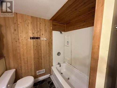 111 Wellington St W, Sault Ste. Marie, ON - Indoor Photo Showing Bathroom