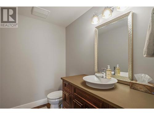 8408 Heritage Drive, Lake Country, BC - Indoor Photo Showing Bathroom