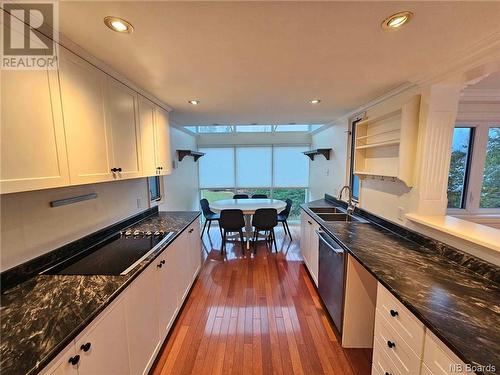 4 Cote Bleu, Bathurst, NB - Indoor Photo Showing Kitchen With Double Sink