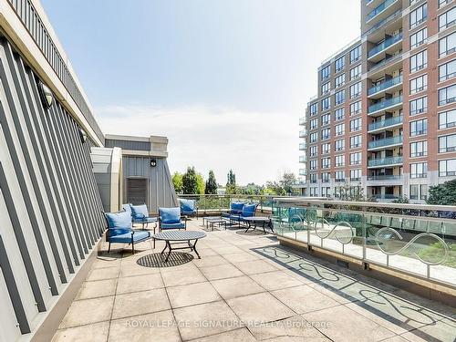 206-350 Red Maple Rd, Richmond Hill, ON - Outdoor With Balcony