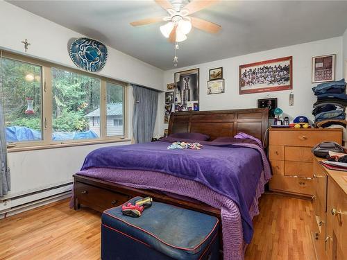 2755 Conrad Rd, Courtenay, BC - Indoor Photo Showing Bedroom