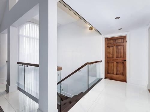 Escalier - 250 Rue Einstein, Dollard-Des-Ormeaux, QC - Indoor Photo Showing Other Room