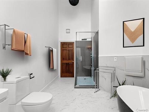 Salle de bains - 250 Rue Einstein, Dollard-Des-Ormeaux, QC - Indoor Photo Showing Bathroom