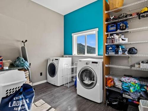 8075 Westsyde Road, Kamloops, BC - Indoor Photo Showing Laundry Room