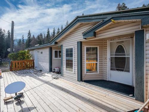 6265 Cariboo Hwy 97, Clinton, BC - Outdoor With Deck Patio Veranda With Exterior