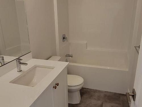 234 Murtle Cres, Clearwater, BC - Indoor Photo Showing Bathroom