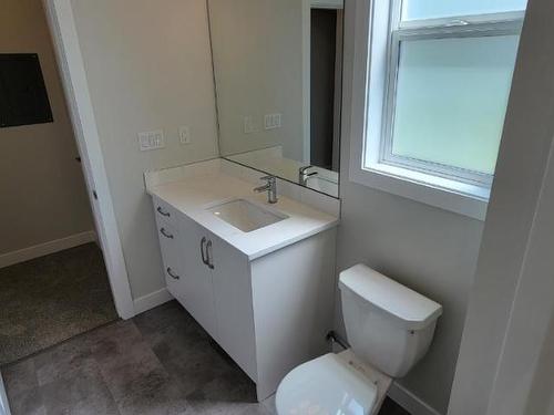 234 Murtle Cres, Clearwater, BC - Indoor Photo Showing Bathroom