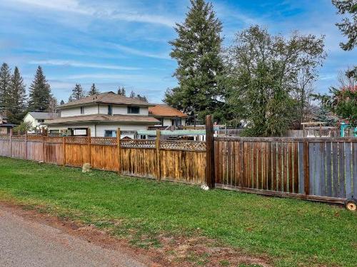 4702 Spruce Cres, Barriere, BC - Outdoor With Backyard