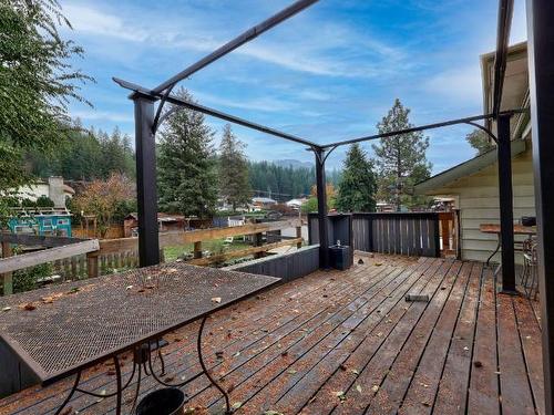4702 Spruce Cres, Barriere, BC - Outdoor With Deck Patio Veranda