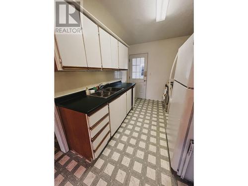 1639 Gyrfalcon Avenue, Kitimat, BC - Indoor Photo Showing Kitchen With Double Sink