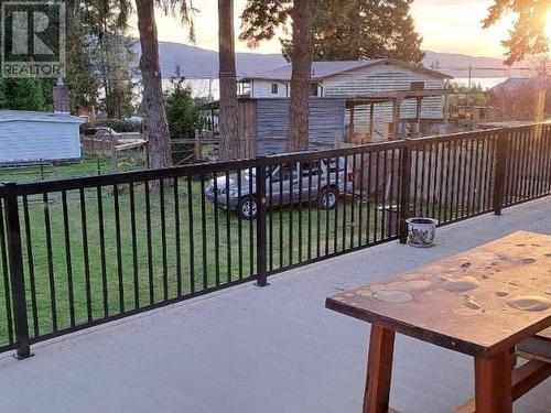 9657 Evergreen Road, Powell River, BC - Outdoor With Deck Patio Veranda With Exterior
