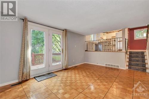 16 Eastpark Drive, Ottawa, ON - Indoor Photo Showing Other Room