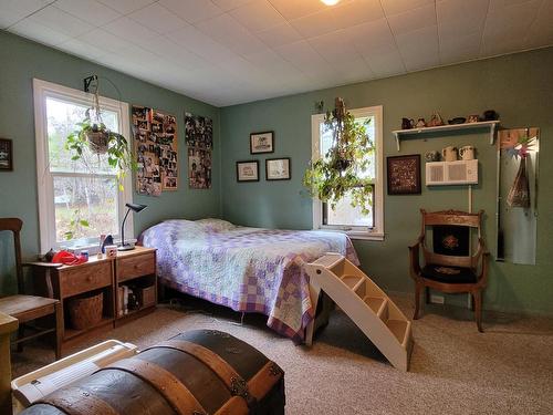 1529 Neimi Road, Christina Lake, BC - Indoor Photo Showing Bedroom