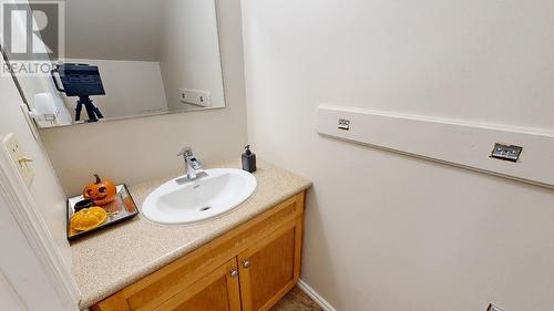 9004 112 Avenue, Fort St. John, BC - Indoor Photo Showing Bathroom