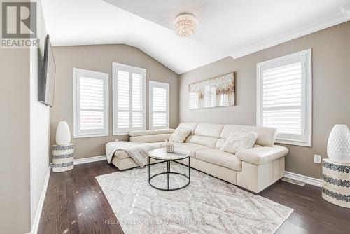 314 Seabrook Drive, Kitchener, ON - Indoor Photo Showing Living Room