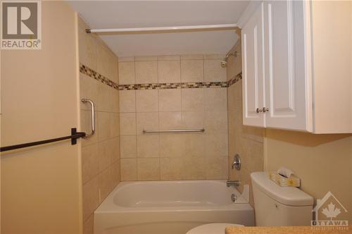 15 Findlay Avenue Unit#104, Carleton Place, ON - Indoor Photo Showing Bathroom