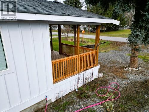 648 Central Avenue, Midway, BC - Outdoor