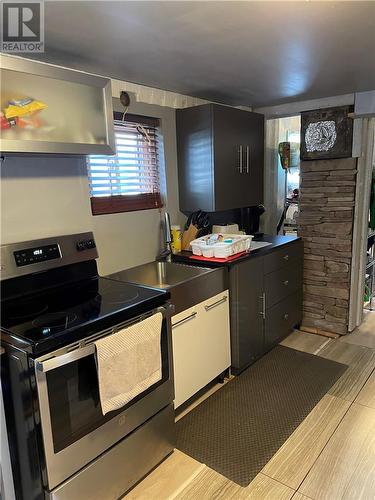 64 Kitchener Avenue, Greater Sudbury, ON - Indoor Photo Showing Kitchen