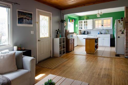 485 Ross Street, Kimberley, BC - Indoor Photo Showing Kitchen