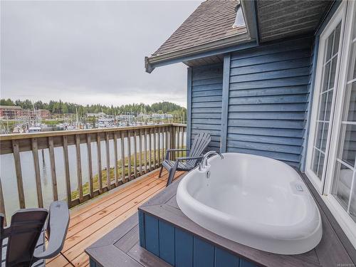 905-1971 Harbour Dr, Ucluelet, BC - Outdoor With Balcony With Exterior