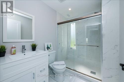 195 Elizabeth Street, Midland, ON - Indoor Photo Showing Bathroom