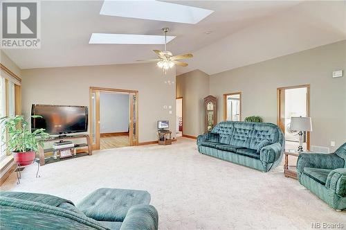 722 Cox Point Road, Cumberland Bay, NB - Indoor Photo Showing Living Room