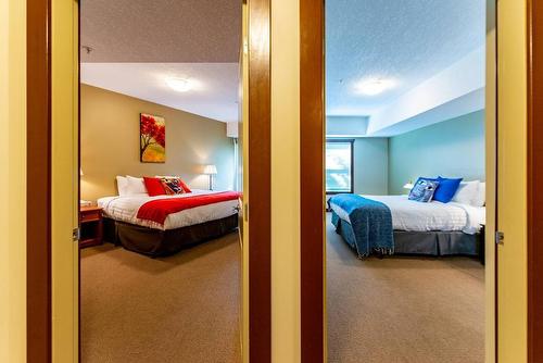 213 - 1500 Mcdonald Avenue, Fernie, BC - Indoor Photo Showing Bedroom