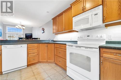 499 Andrew Street, Port Elgin, ON - Indoor Photo Showing Kitchen