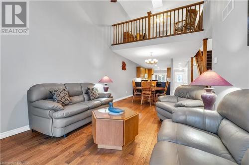499 Andrew Street, Port Elgin, ON - Indoor Photo Showing Living Room