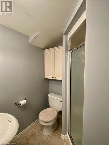 499 Andrew Street, Port Elgin, ON - Indoor Photo Showing Bathroom
