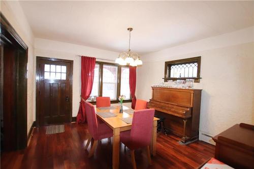 1305 Halcrow Avenue, The Pas, MB - Indoor Photo Showing Dining Room