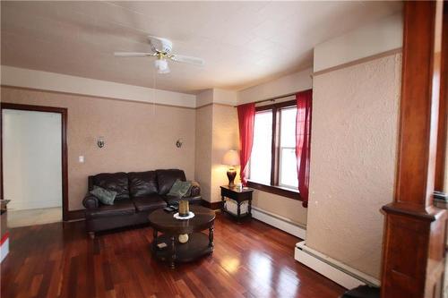 1305 Halcrow Avenue, The Pas, MB - Indoor Photo Showing Living Room