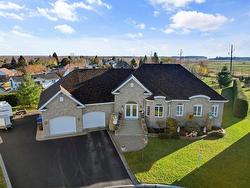 120 Rue des Patriotes  Beauharnois, QC J6N 3M7